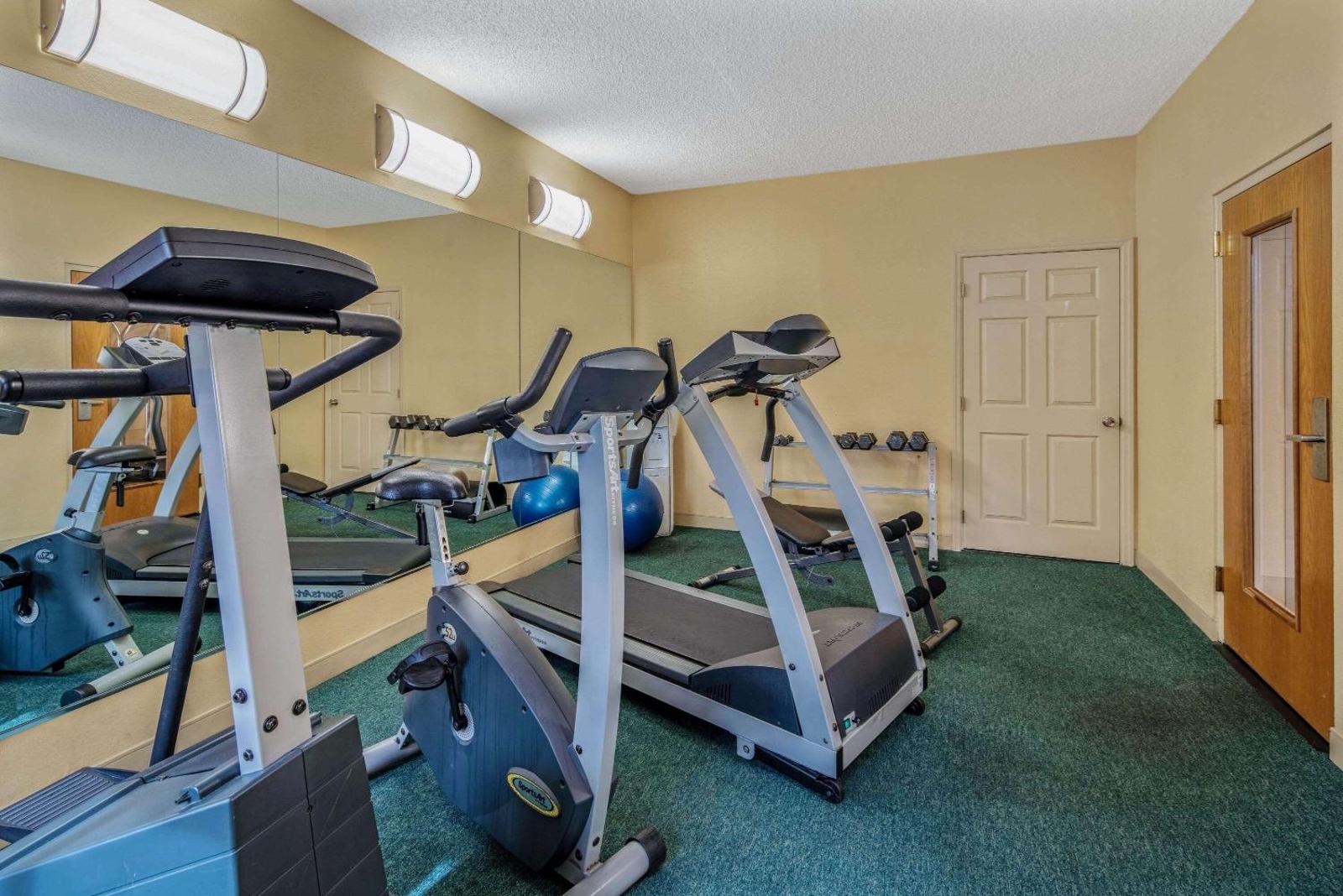 La Quinta by Wyndham Naples Downtown Main image 1