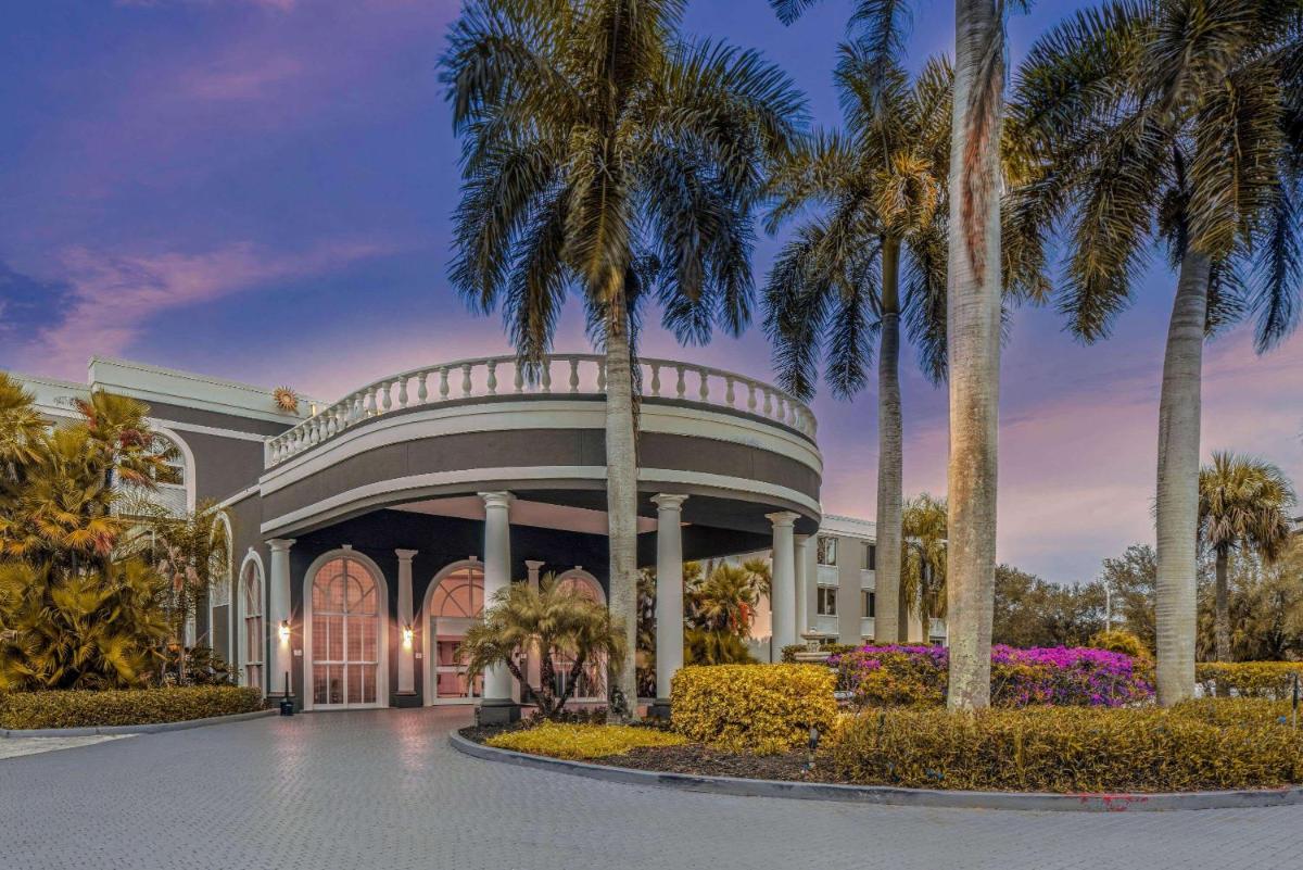 Popular attractions Area Nearby Property